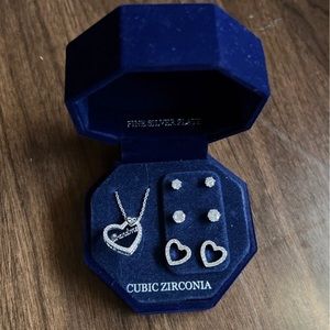 "Grandma" heart pendent & stud earrings set